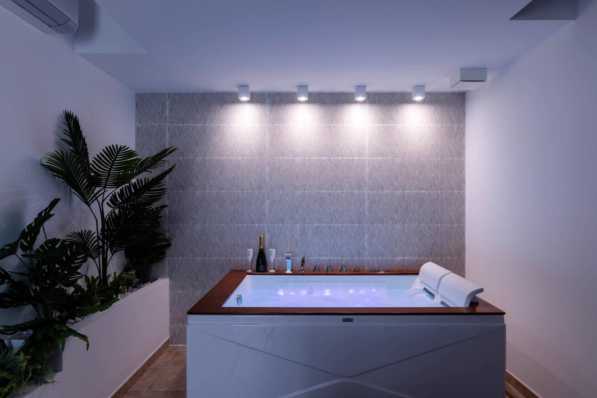 אלגהרו Sunway Luxury Apartments 2 מראה חיצוני תמונה