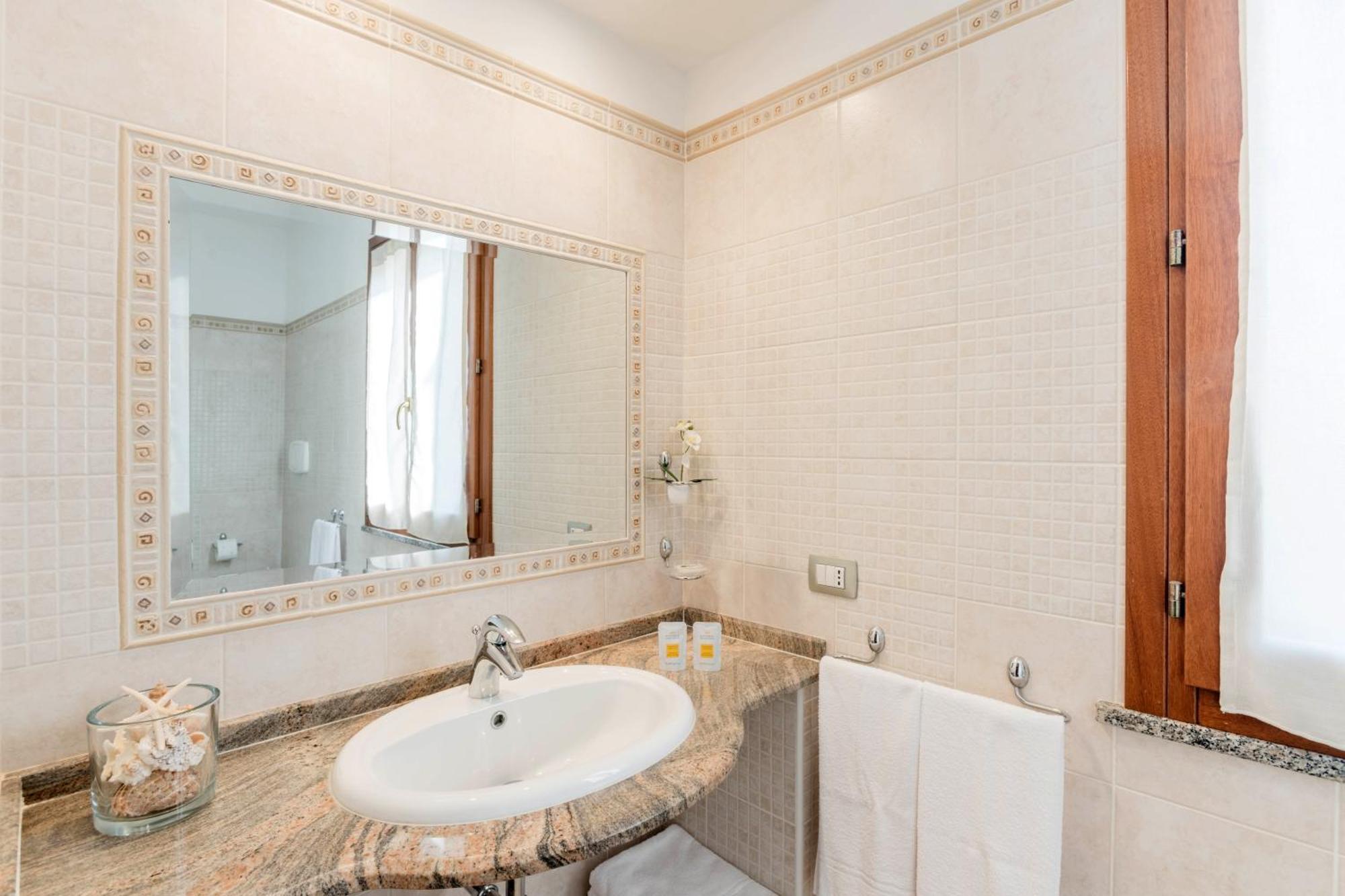 אלגהרו Sunway Luxury Apartments 2 מראה חיצוני תמונה
